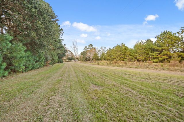 509 County Road 2096, Liberty, TX 77575