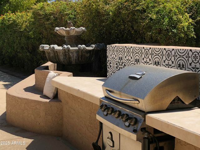 8397 E THOROUGHBRED Trail, Scottsdale, AZ 85258