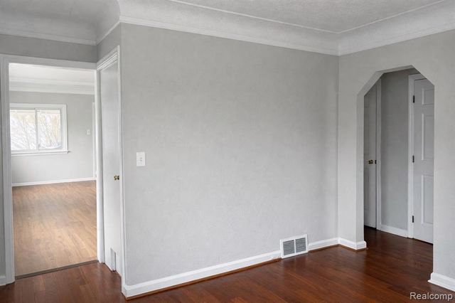 26537 Brettonwoods Street, Madison Heights, MI 48071