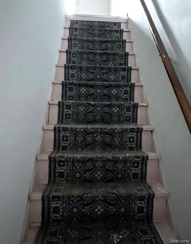 26537 Brettonwoods Street, Madison Heights, MI 48071