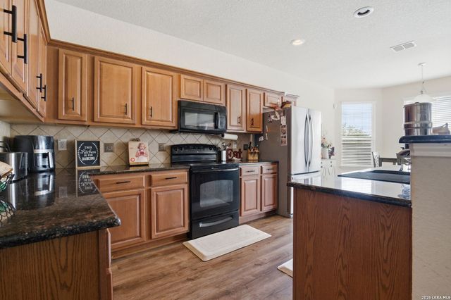 6081 COVERS CV, Schertz, TX 78108