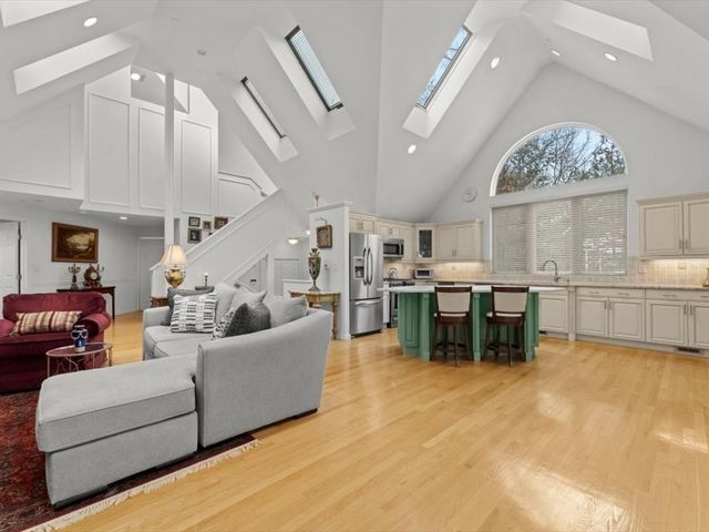 29 Deer Path 29, Hudson, MA 01749