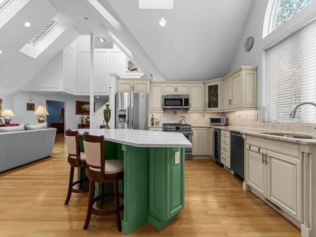 29 Deer Path 29, Hudson, MA 01749