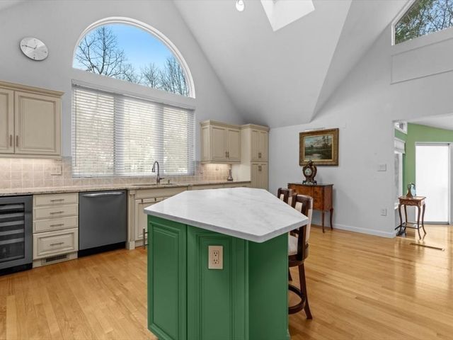 29 Deer Path 29, Hudson, MA 01749