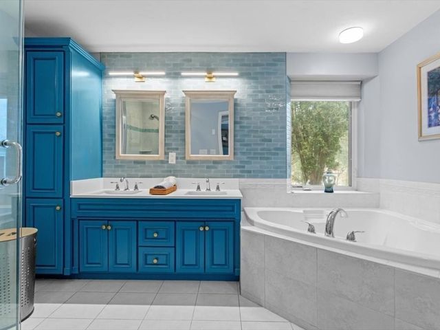 29 Deer Path 29, Hudson, MA 01749