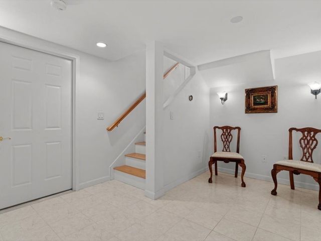 29 Deer Path 29, Hudson, MA 01749