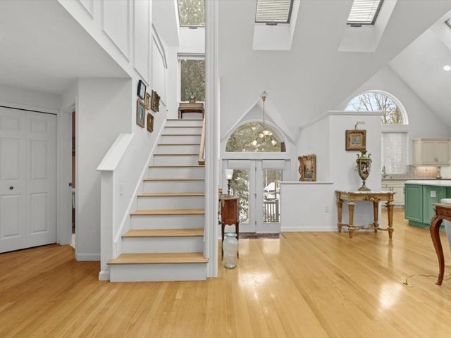 29 Deer Path 29, Hudson, MA 01749