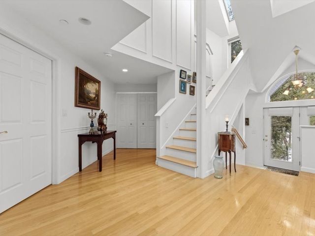 29 Deer Path 29, Hudson, MA 01749