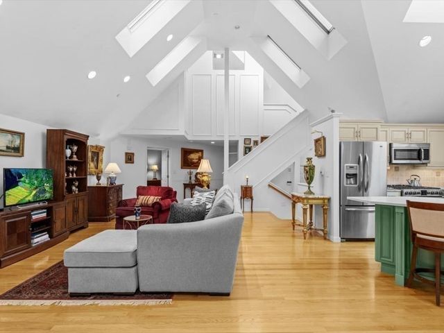 29 Deer Path 29, Hudson, MA 01749