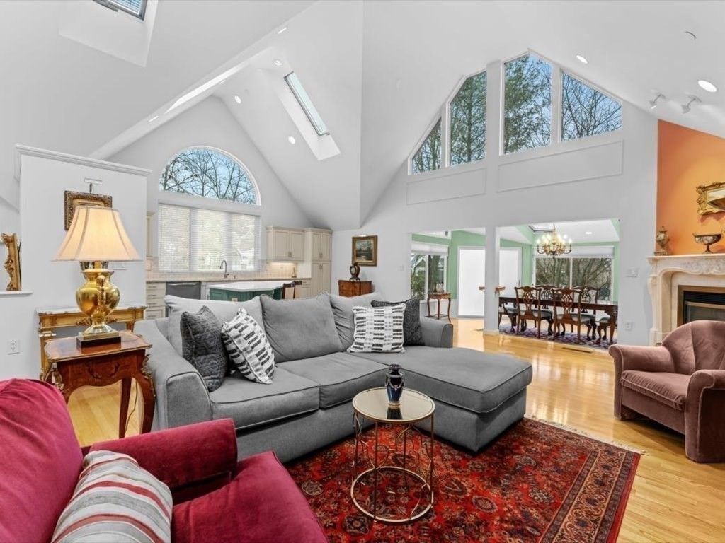 29 Deer Path 29, Hudson, MA 01749