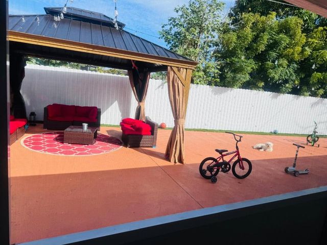 5541 N Lewis Road, West Palm Beach, FL 33415