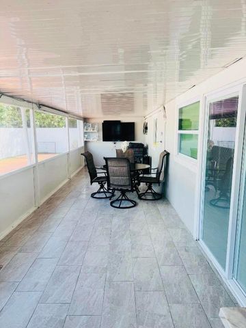 5541 N Lewis Road, West Palm Beach, FL 33415