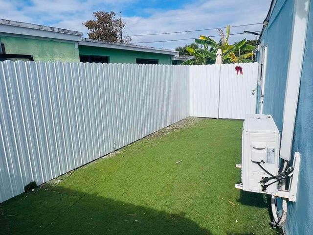 5541 N Lewis Road, West Palm Beach, FL 33415