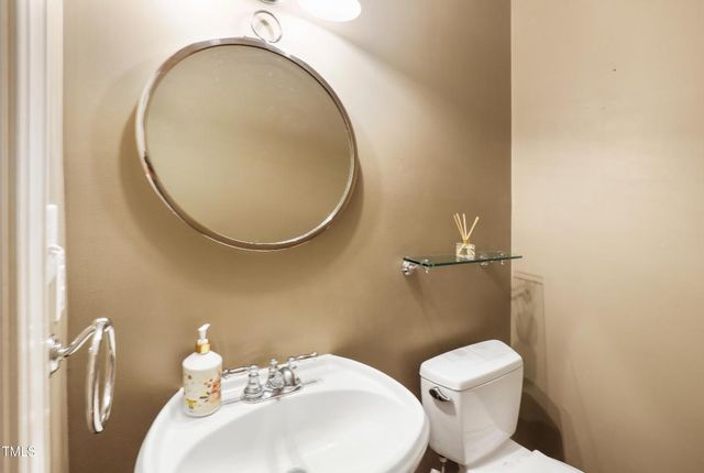 8417 Wolverton Fields Drive, Wake Forest, NC 27587