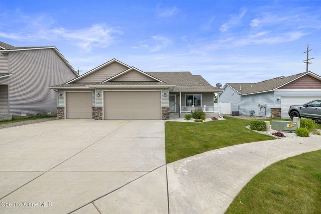 1969 E HIGHWING CT, Post Falls, ID 83854
