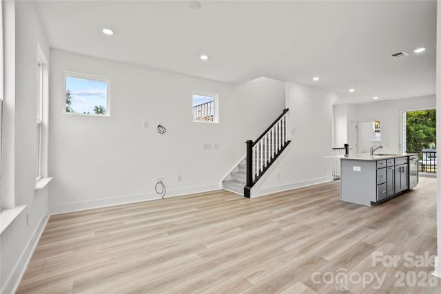 1017 Revival Row, Charlotte, NC 28208