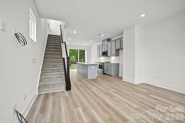 1017 Revival Row, Charlotte, NC 28208
