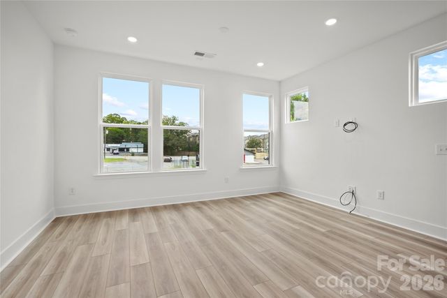 1017 Revival Row, Charlotte, NC 28208