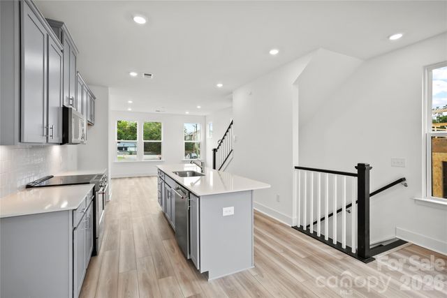 1017 Revival Row, Charlotte, NC 28208