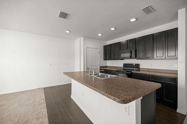 3902 SE 99TH STREET, Belleview, FL 34420
