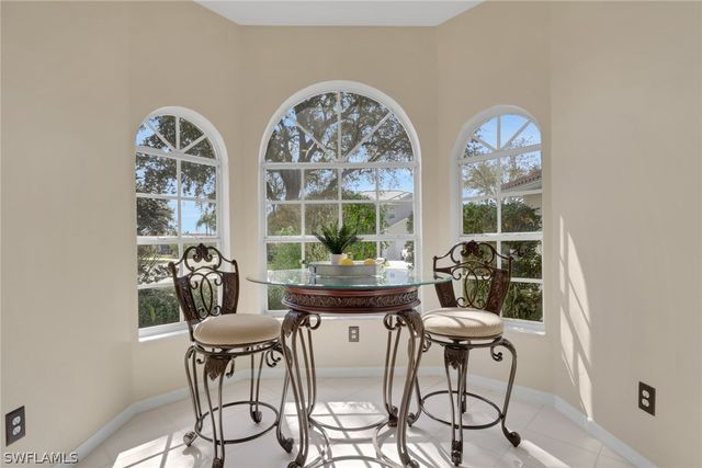 4381 Mistlethrush LN, Naples, FL 34119