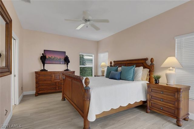 4381 Mistlethrush LN, Naples, FL 34119