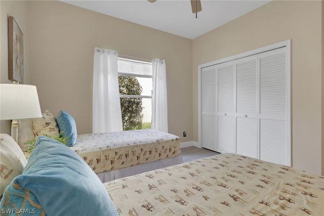 4381 Mistlethrush LN, Naples, FL 34119