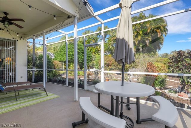 4381 Mistlethrush LN, Naples, FL 34119