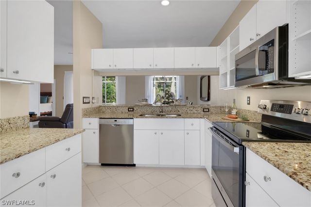 4381 Mistlethrush LN, Naples, FL 34119