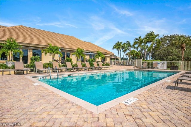 4381 Mistlethrush LN, Naples, FL 34119