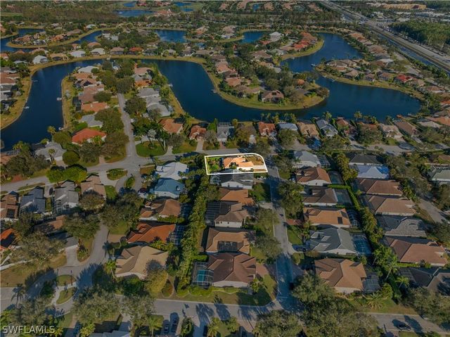 4381 Mistlethrush LN, Naples, FL 34119