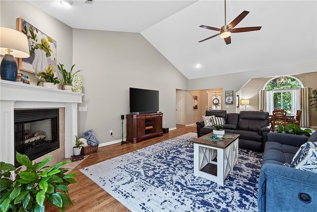 3 Ettington Drive, Bella Vista, AR 72714