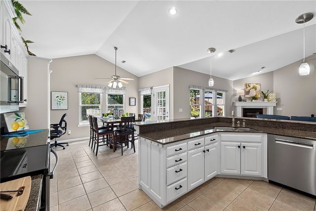 3 Ettington Drive, Bella Vista, AR 72714
