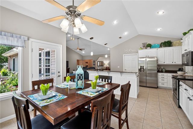 3 Ettington Drive, Bella Vista, AR 72714