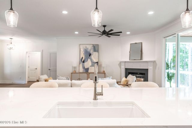 118 Berkshire Court, West End, NC 27376