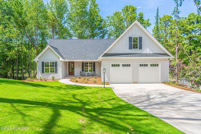 118 Berkshire Court, West End, NC 27376