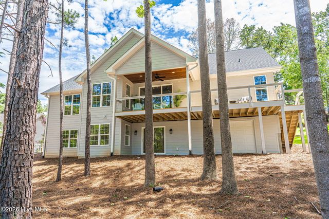 118 Berkshire Court, West End, NC 27376
