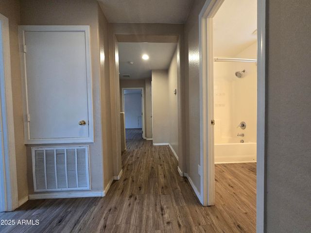 6905 S 9TH Avenue, Phoenix, AZ 85041