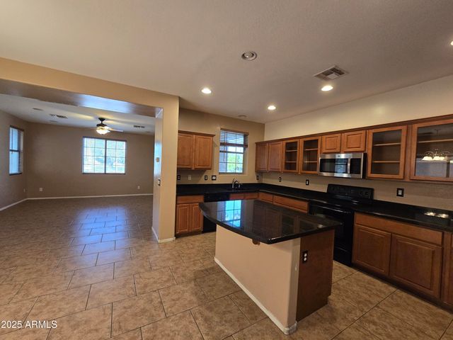 6905 S 9TH Avenue, Phoenix, AZ 85041