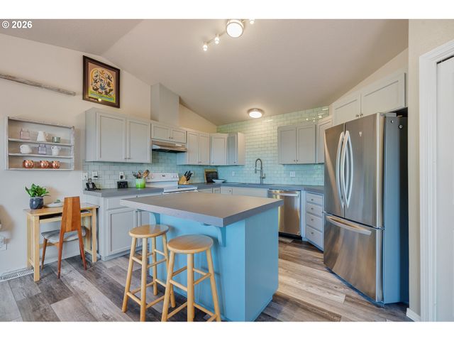 38225 Hiagua Ln N, Nehalem, OR 97131