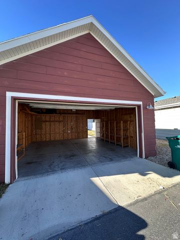 15073 S PEACE DR, Bluffdale, UT 84065