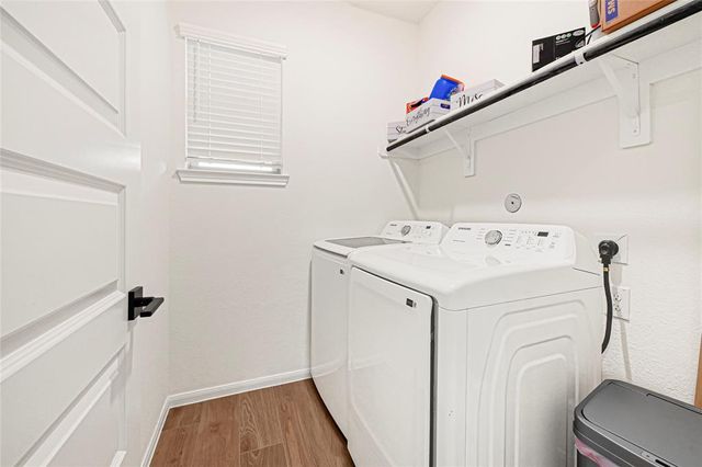 14818 Augusta Avenue, Mont Belvieu, TX 77523