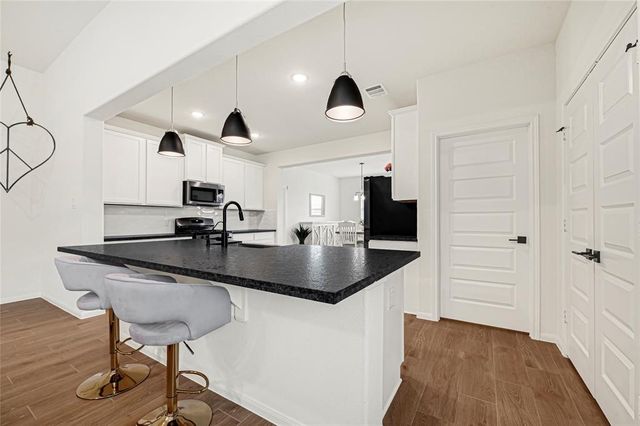 14818 Augusta Avenue, Mont Belvieu, TX 77523