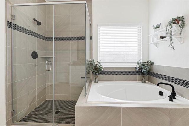 14818 Augusta Avenue, Mont Belvieu, TX 77523