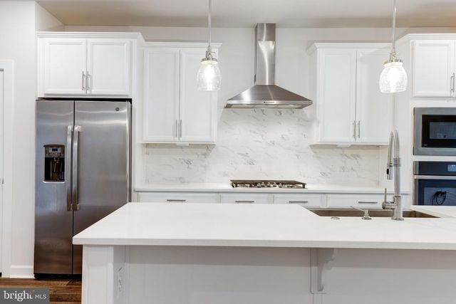 13036 HATTONTOWN SQ, Herndon, VA 20171