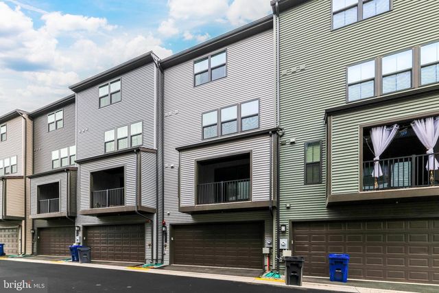 13036 HATTONTOWN SQ, Herndon, VA 20171