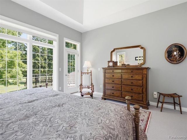 5313 Bristol Parke Circle, Clarkston, MI 48348