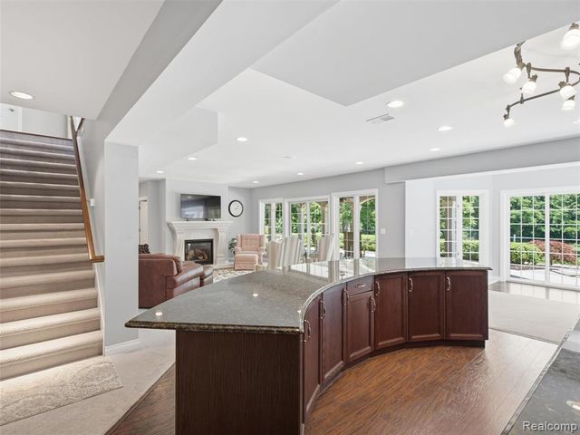 5313 Bristol Parke Circle, Clarkston, MI 48348