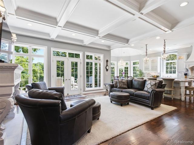 5313 Bristol Parke Circle, Clarkston, MI 48348
