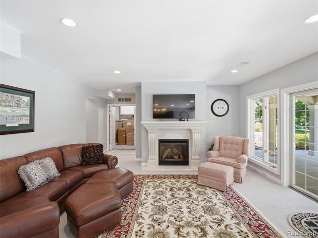 5313 Bristol Parke Circle, Clarkston, MI 48348